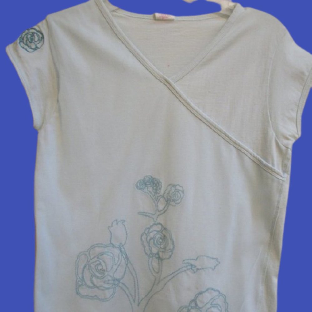 ---  Pale Blue Top with Net Overlay Girl Size 14